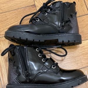 Zara Size 5 Black Boots. Like new!